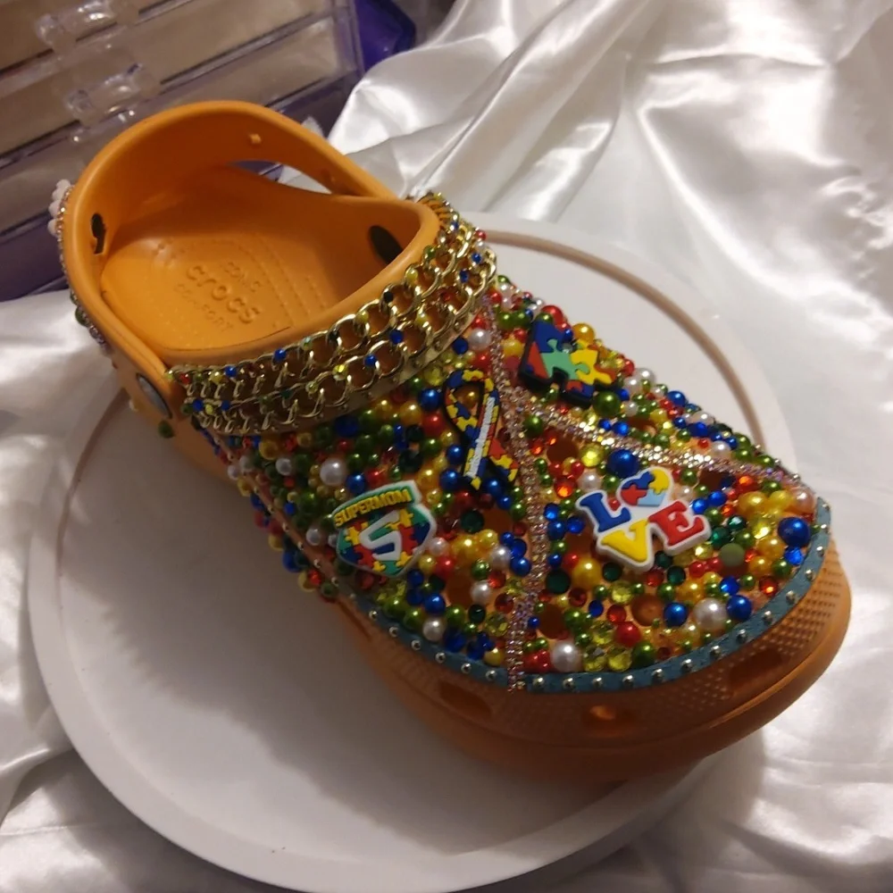 Custom CROCS size 9 AUTISM IMSPIRED NWOT - Picture 3 of 6